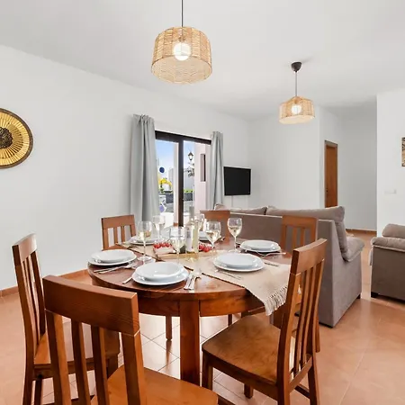 Dafne By Escape Villa Playa Blanca