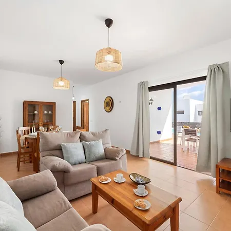 Dafne By Escapehome Villa *